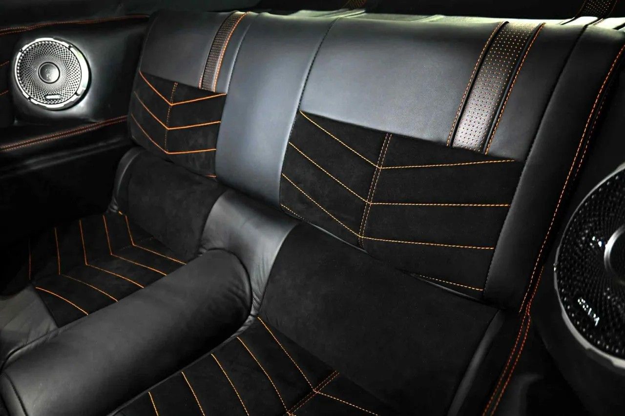 MACH 10 INTERIOR
